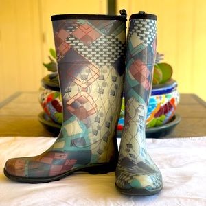 Size 10 Women’s Rainboots